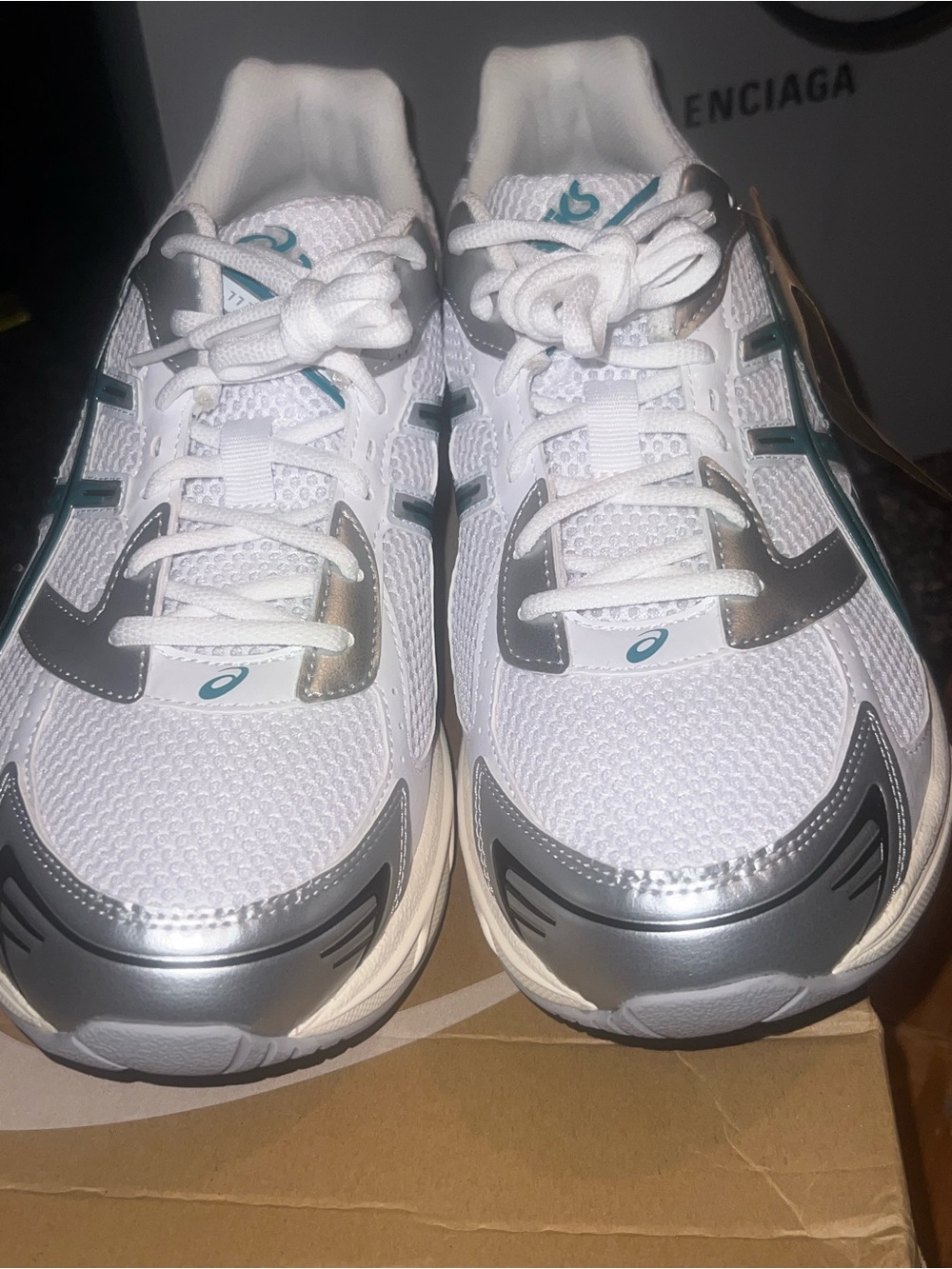 Asics Men White Silver and green GEL-1130 Running Shoes - Picture 5 of 6